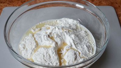 ватрушки с копченым сыром и укропом из дрожжевого теста