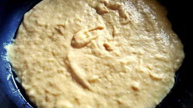 заливная ватрушка с бананами