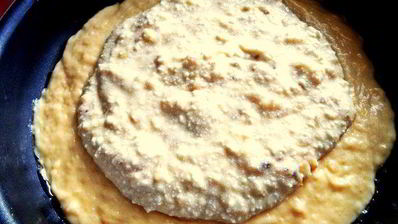 заливная ватрушка с бананами