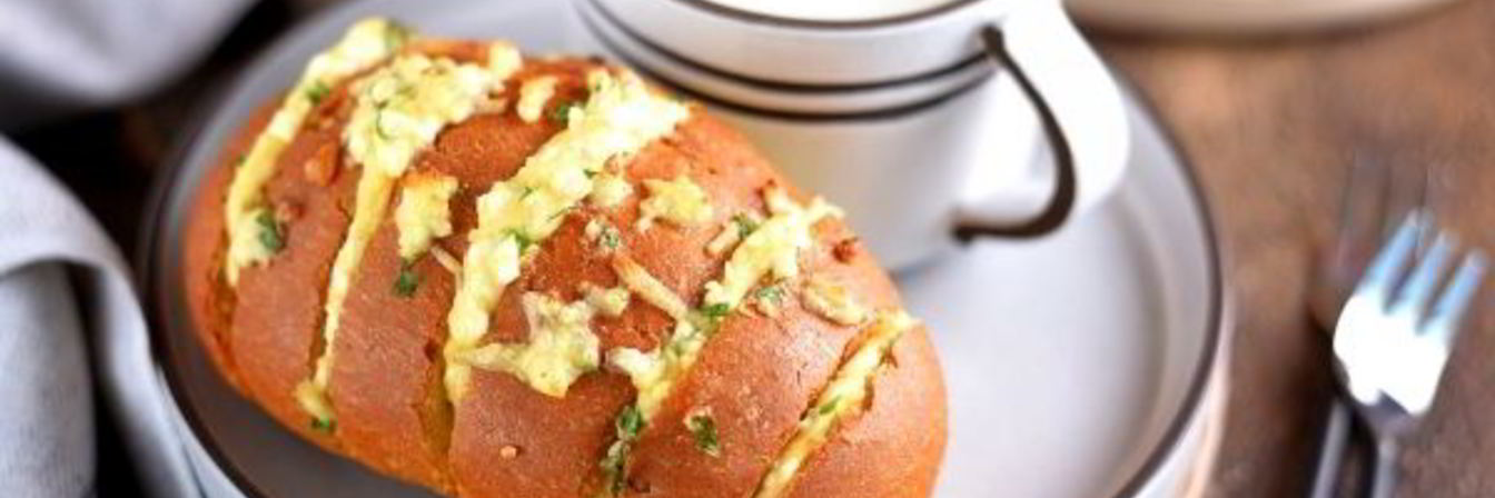 Запеченные булочки с сыром и зеленью