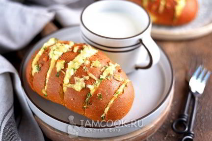 Запеченные булочки с сыром и зеленью