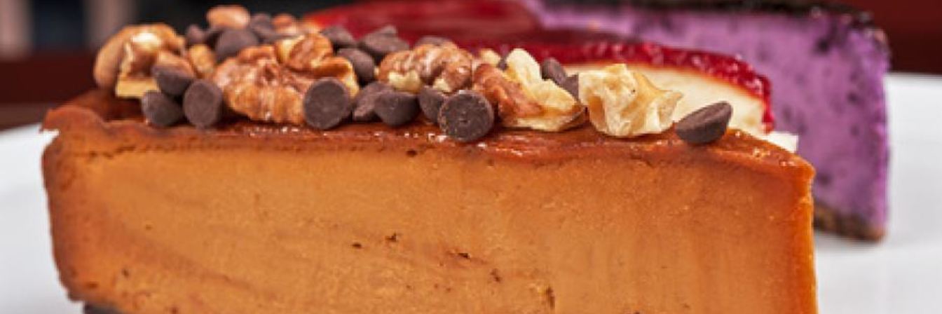 Чизкейк с шоколадом и орехами