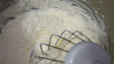 мясной чизкейк с соусом из брусники