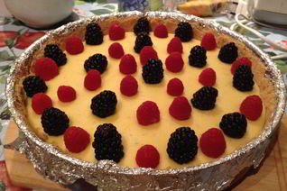 Ванильный чизкейк с ягодами на водяной бане