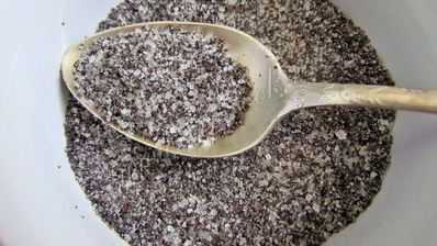 дрожжевые рулеты с маком и корицей