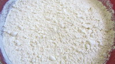 дрожжевые рулеты с маком и корицей