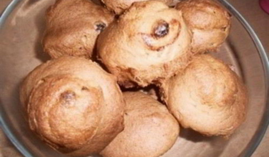 Рецепт безглютеновых кукурузных кексов с орехами и изюмом
