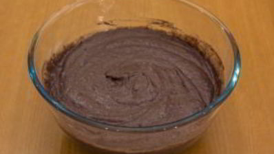 черемуховые кексы со сливочным кремом