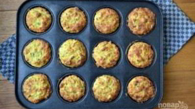 кабачковые кексы с луком и беконом