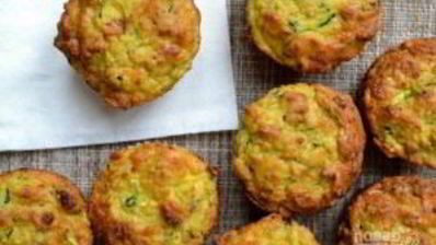 кабачковые кексы с луком и беконом