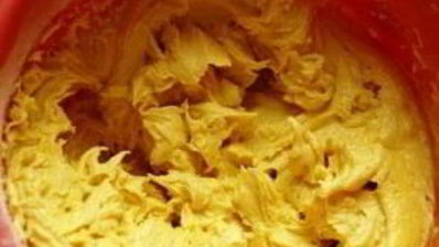 кекс с бразильским орехом, вареньем и шоколадом