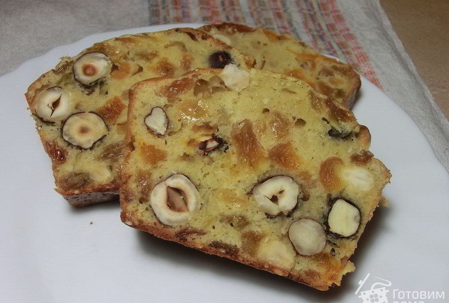 Кекс с орехами и сухофруктами