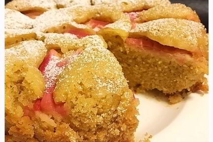 Кекс с ревенем, миндалем и апельсином