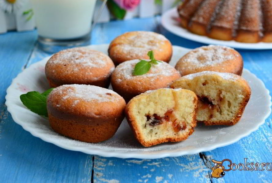 Кексы на кефире с джемом