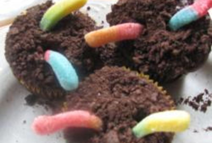 Кексы с червяками