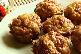 Кексы с капустой и колбасой