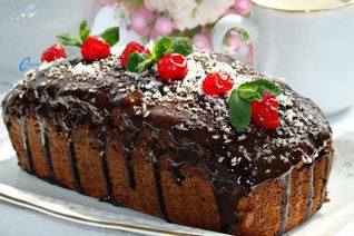 Постный свекольный кекс с вишней