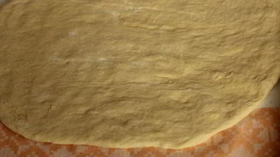 сдобный кекс с изюмом и миндалем