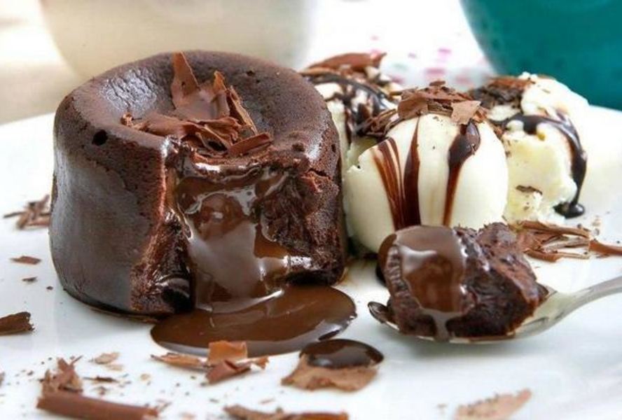 Шоколадные влажные кексы с жидкой начинкой