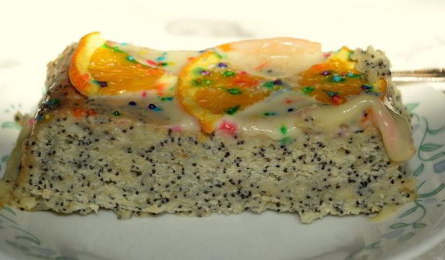 Рецепт сметанного кекса с маком и белым цитрусовым ганашем