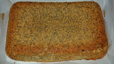 сметанный кекс с маком и белым цитрусовым ганашем