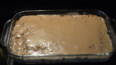 старомодный яблочный кекс с коричневой глазурью