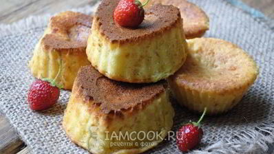 творожные кексы с клубникой