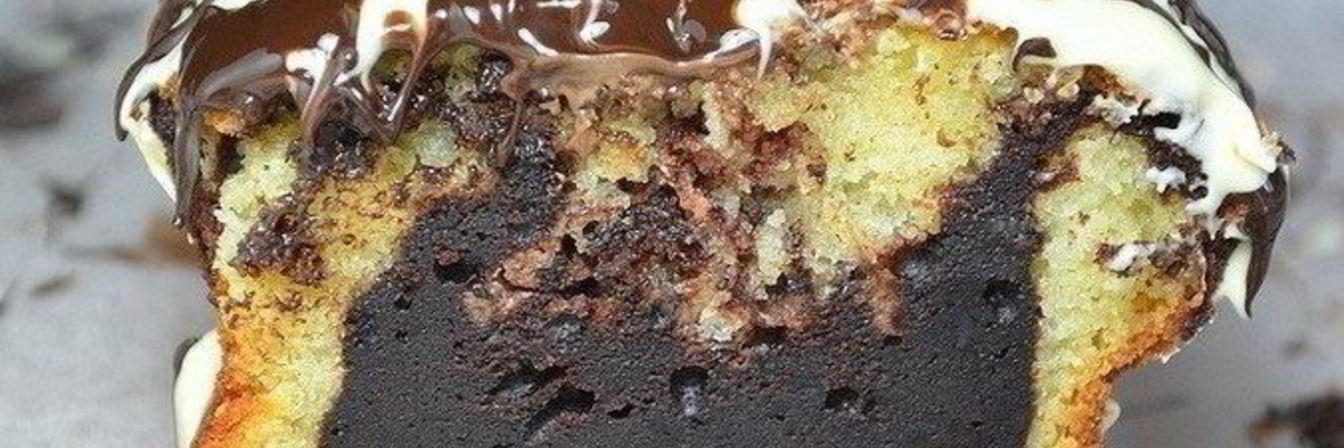 Ванильный кекс с влажной шоколадной начинкой