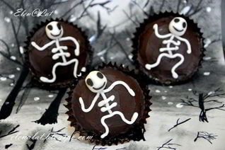 Ванильные кексы с повидлом и шоколадом Halloween