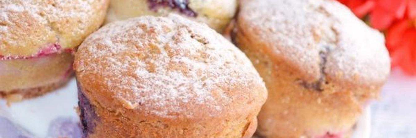 Ягодные кексы с шоколадом