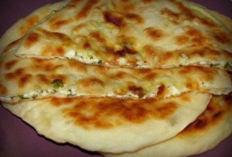 Быстрые хачапури с творогом и сыром