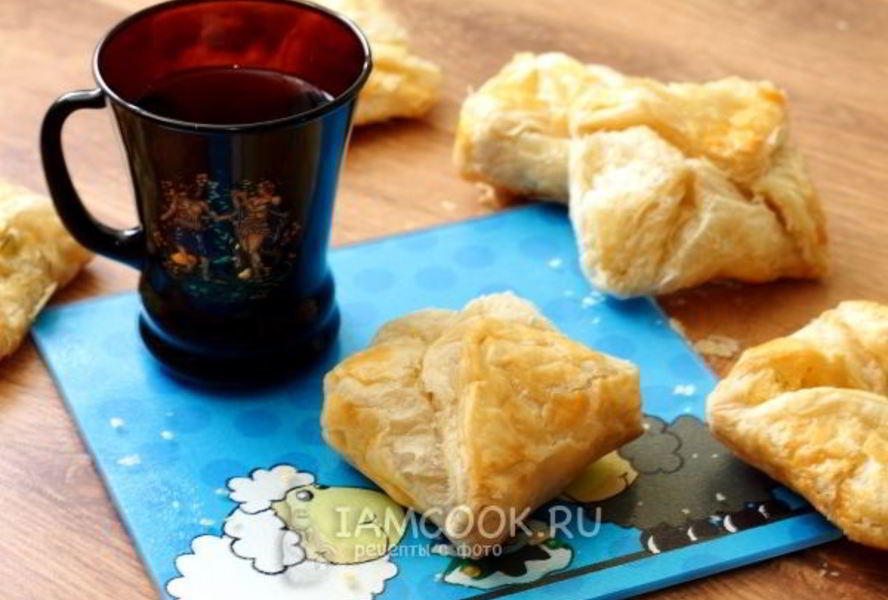 Хачапури из слоеного теста