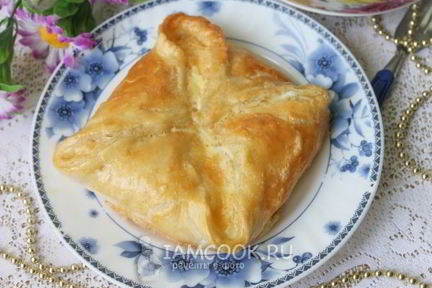 Хачапури с сыром из слоеного теста