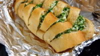 багет с сыром и чесноком