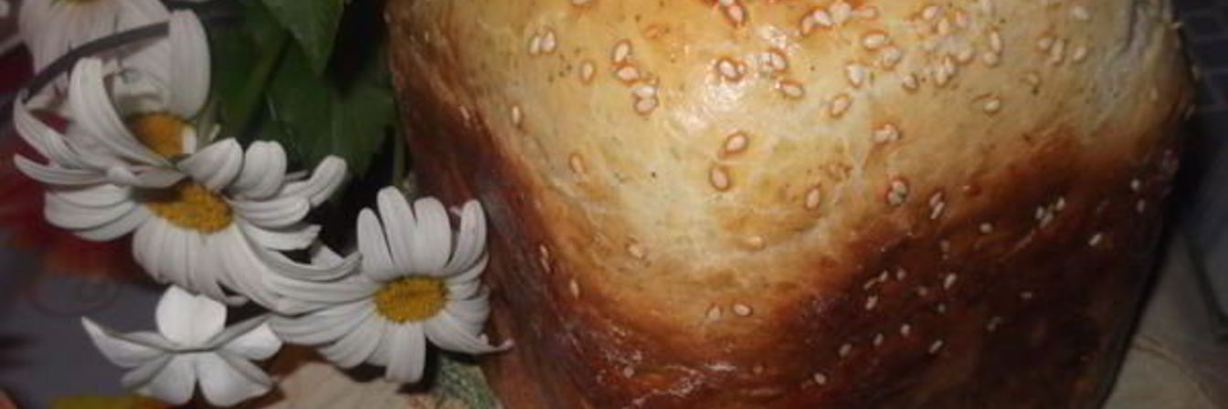 Белый хлеб с чесноком и укропом