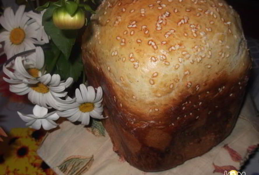 Белый хлеб с чесноком и укропом