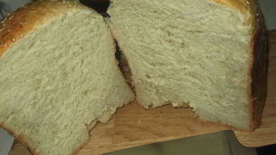 белый хлеб с чесноком и укропом