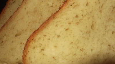 белый хлеб с чесноком и укропом