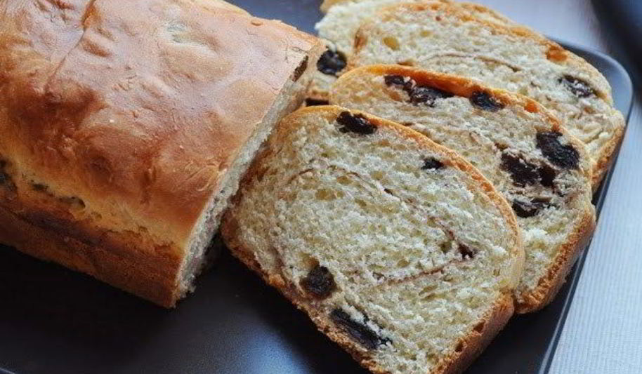 Рецепт домашнего хлеба с изюмом и корицей