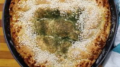 хлеб из кукурузной муки с луком и розмарином