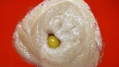 хлеб из кукурузной муки с луком и розмарином