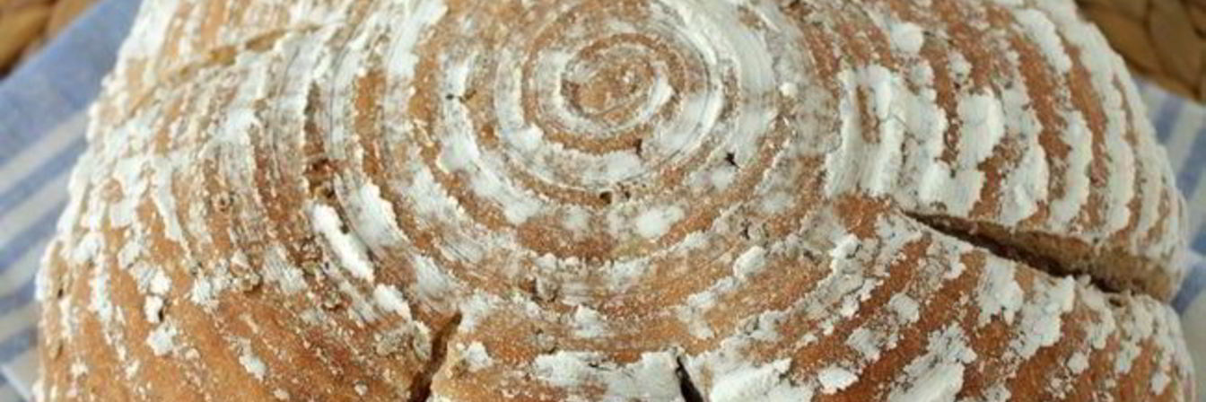 Хлеб с цельнозерновой мукой и семенами льна