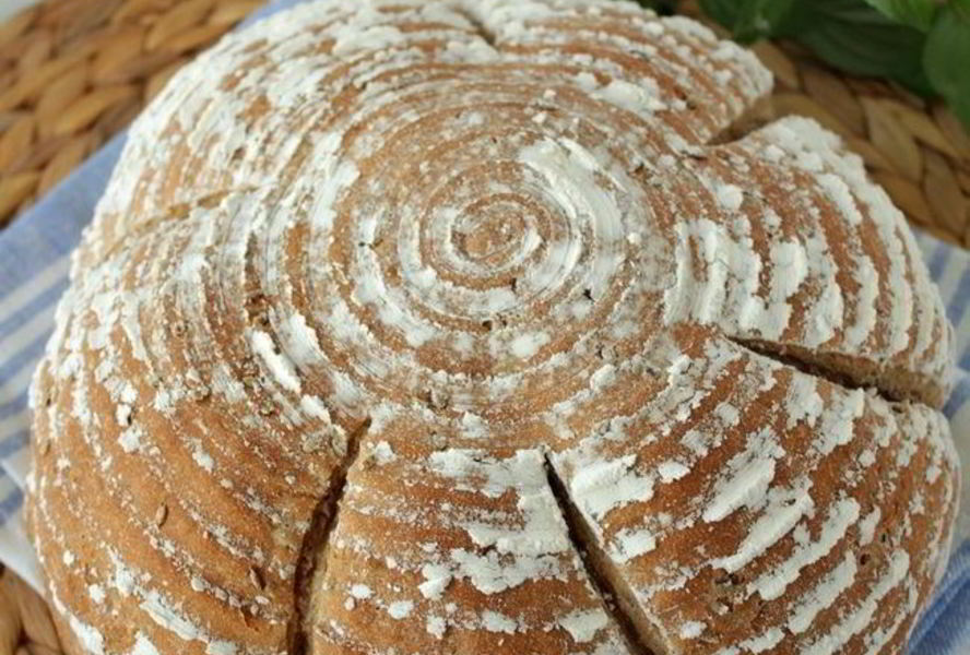 Хлеб с цельнозерновой мукой и семенами льна