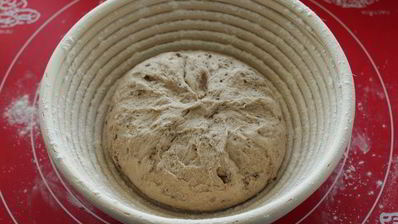 хлеб с цельнозерновой мукой и семенами льна