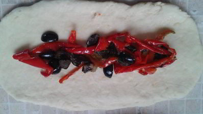 хлеб с вялеными перцами