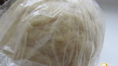 хлеб с зеленью и красным перцем