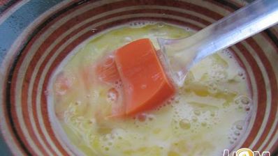 хлеб с зеленью и красным перцем