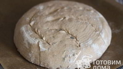 хлеб со смешанной мукой и семечками на ржаной закваске