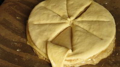 хлеб-венок три теста