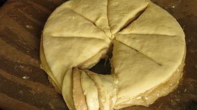 хлеб-венок три теста